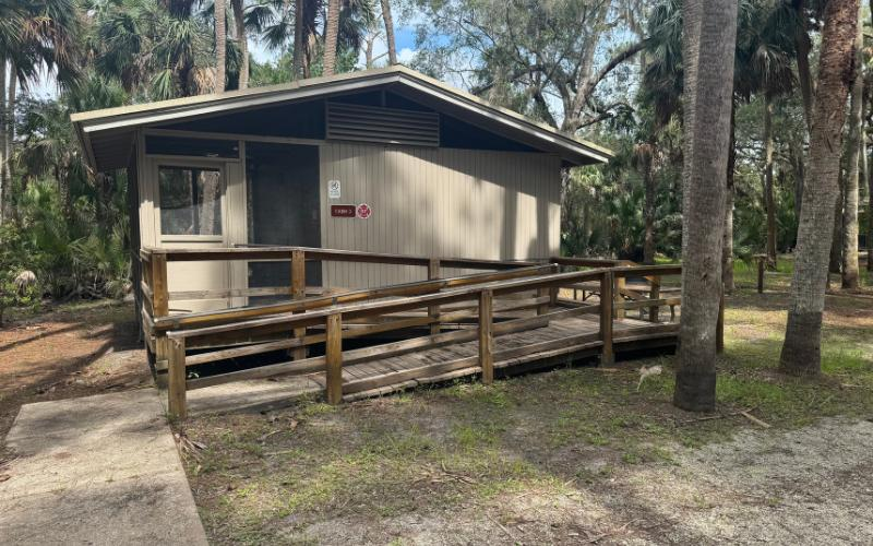 Hontoon Island Large Cabin ADA with Ramp exterior with screened porch